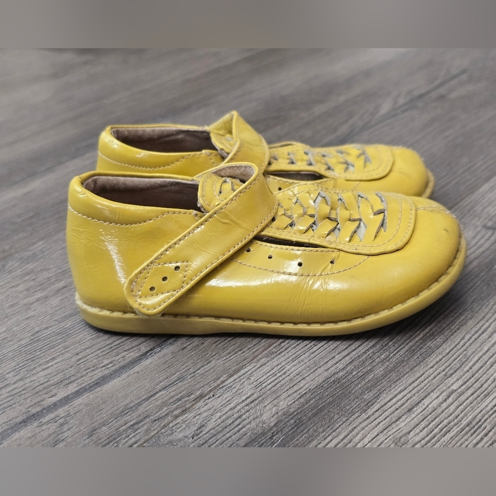 Livie & Luca Leather Toddler Girl Loafers Size 8 Yellow